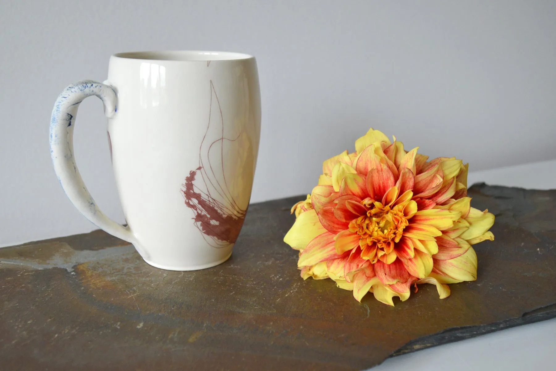 01-M Jellyfish Rounded Mug
