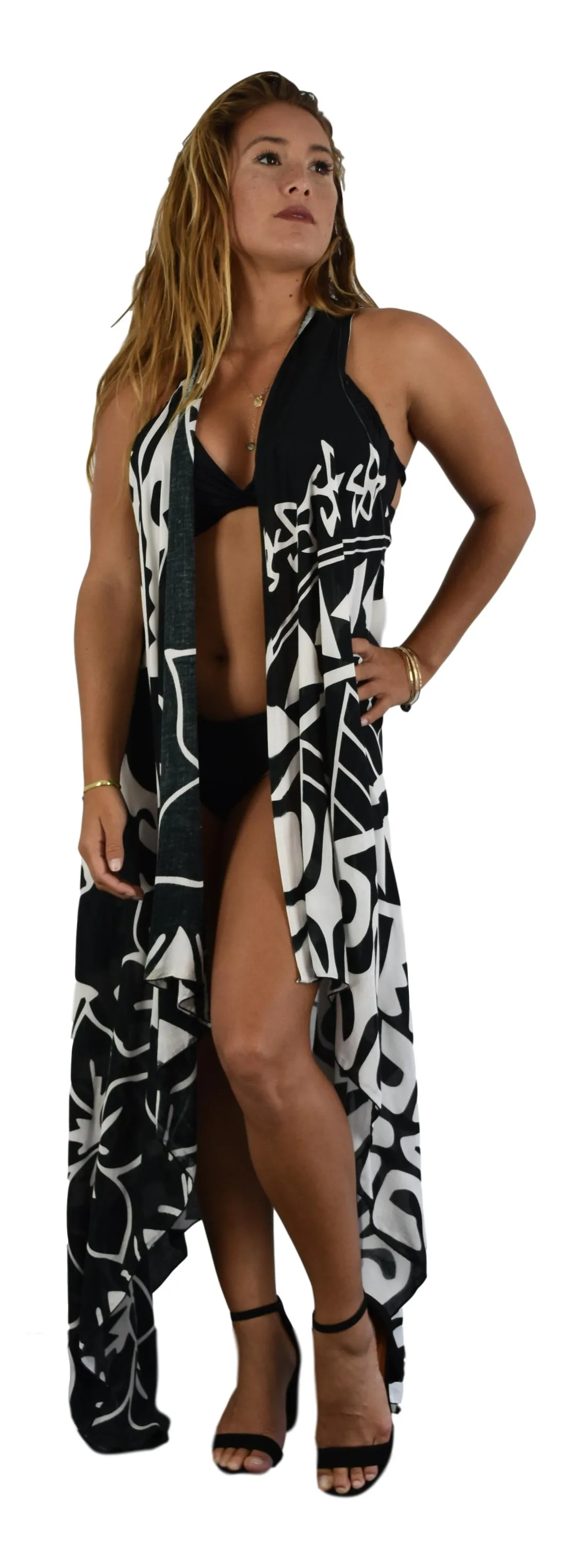 Aloha Royale - Magic Sarong - Rounded Corners - Hawaiian Hibiscus - Black & White