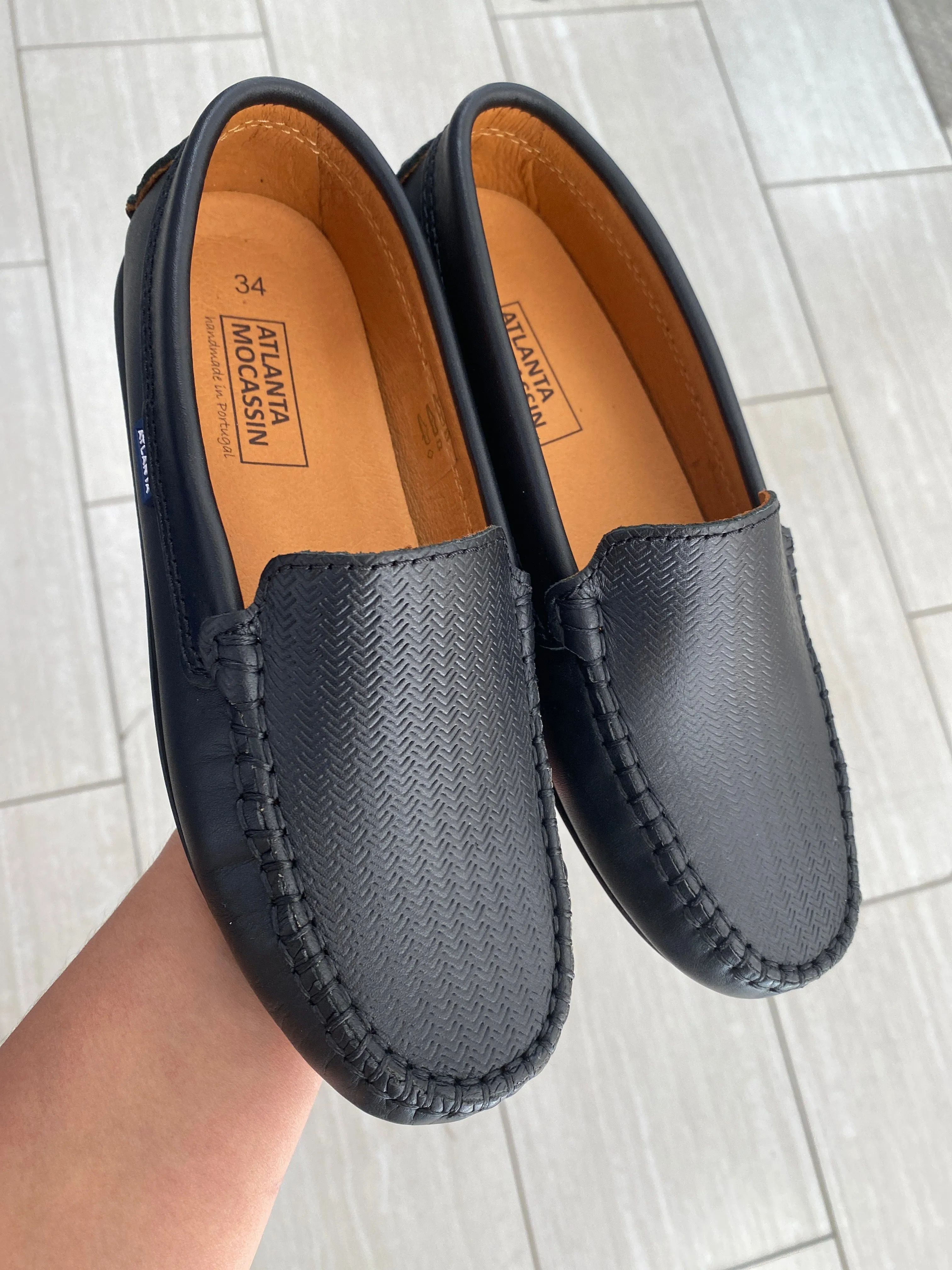Atlanta Mocassin Black Pressed Leather Loafer