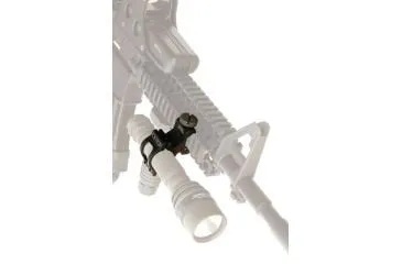 DANIEL DEFENSE OFFSET FLASHLIGHT MOUNT