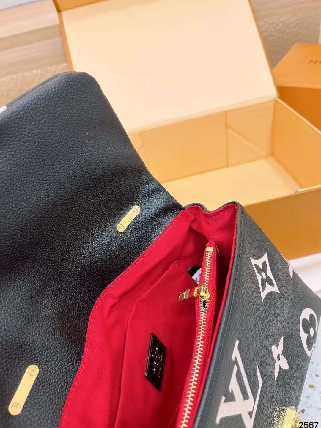 Fashion LV