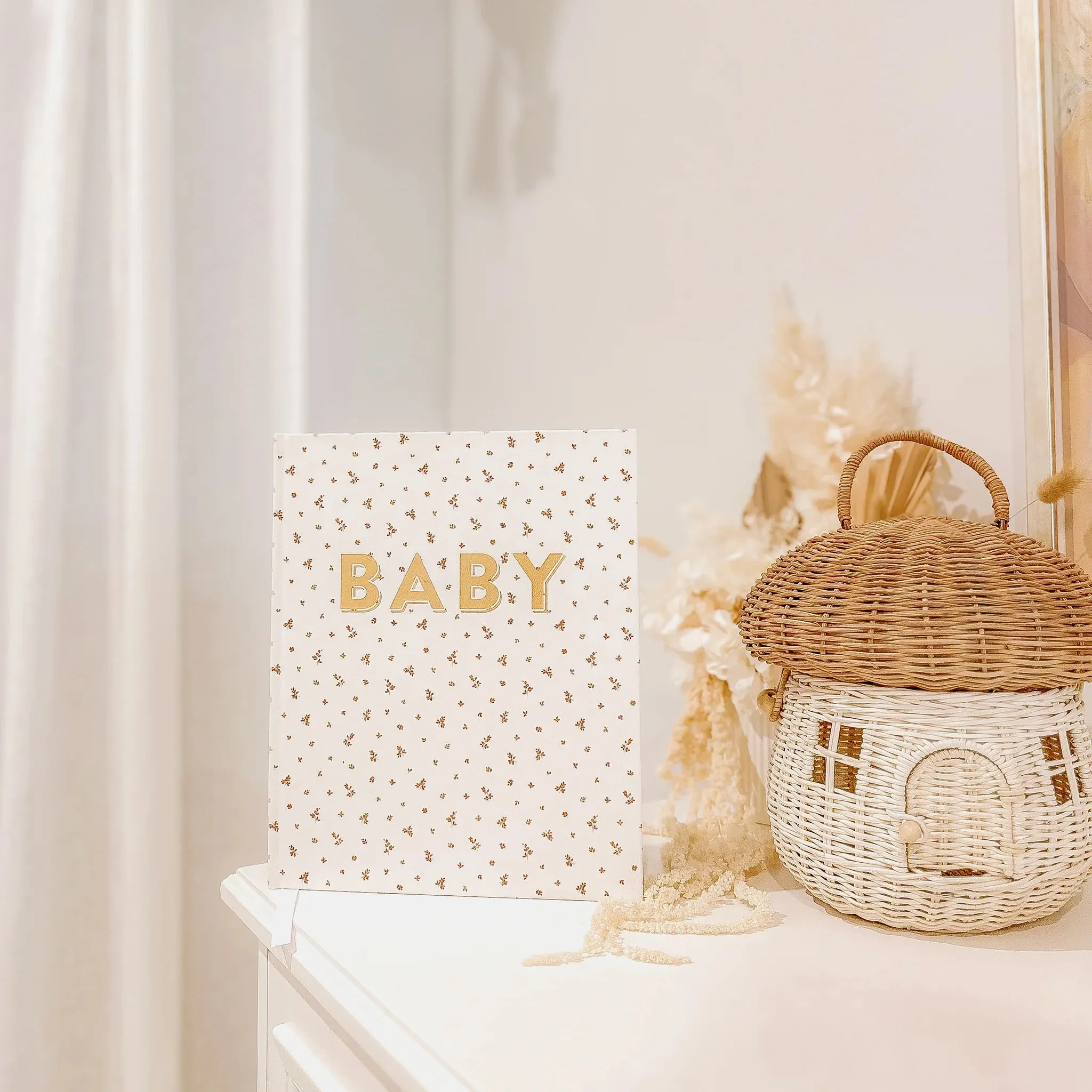 Fox & Fallow Baby Record Book - Broderie