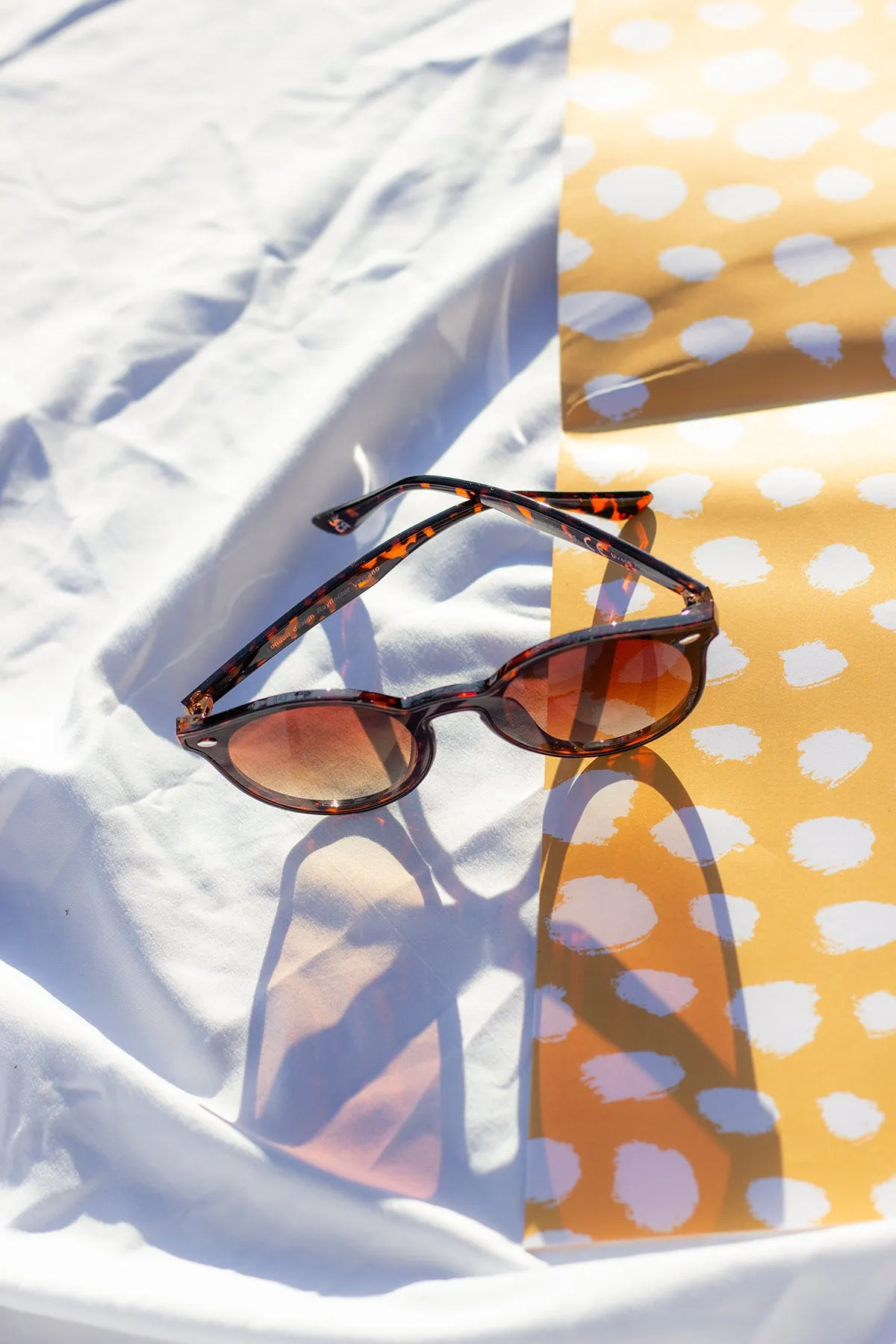 Front Lens Rounded Classic Pin Sunglasses