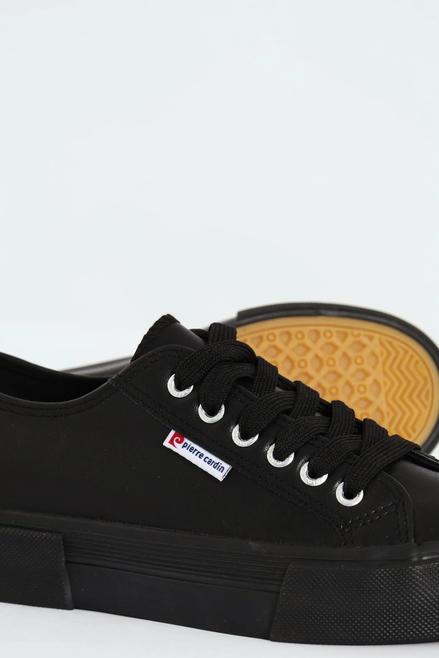 Ladies Basic Lace-Up Platform Sneaker - Black