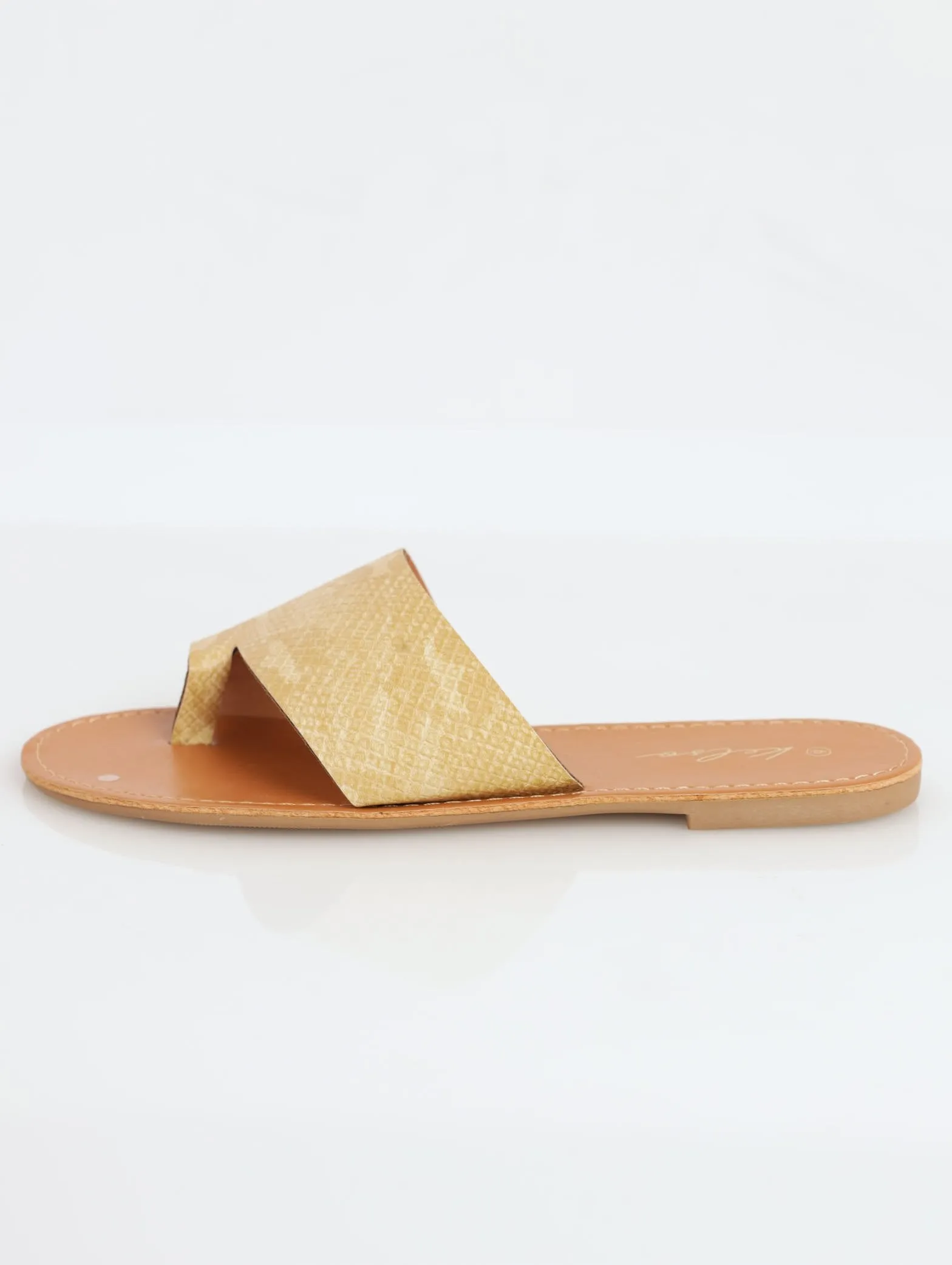 Ladies Full Vamp With Toe Post Flat Sandal - Beige