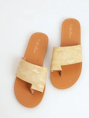 Ladies Full Vamp With Toe Post Flat Sandal - Beige