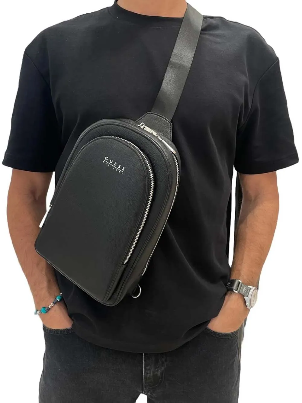Mestre Rounded Crossover - Black