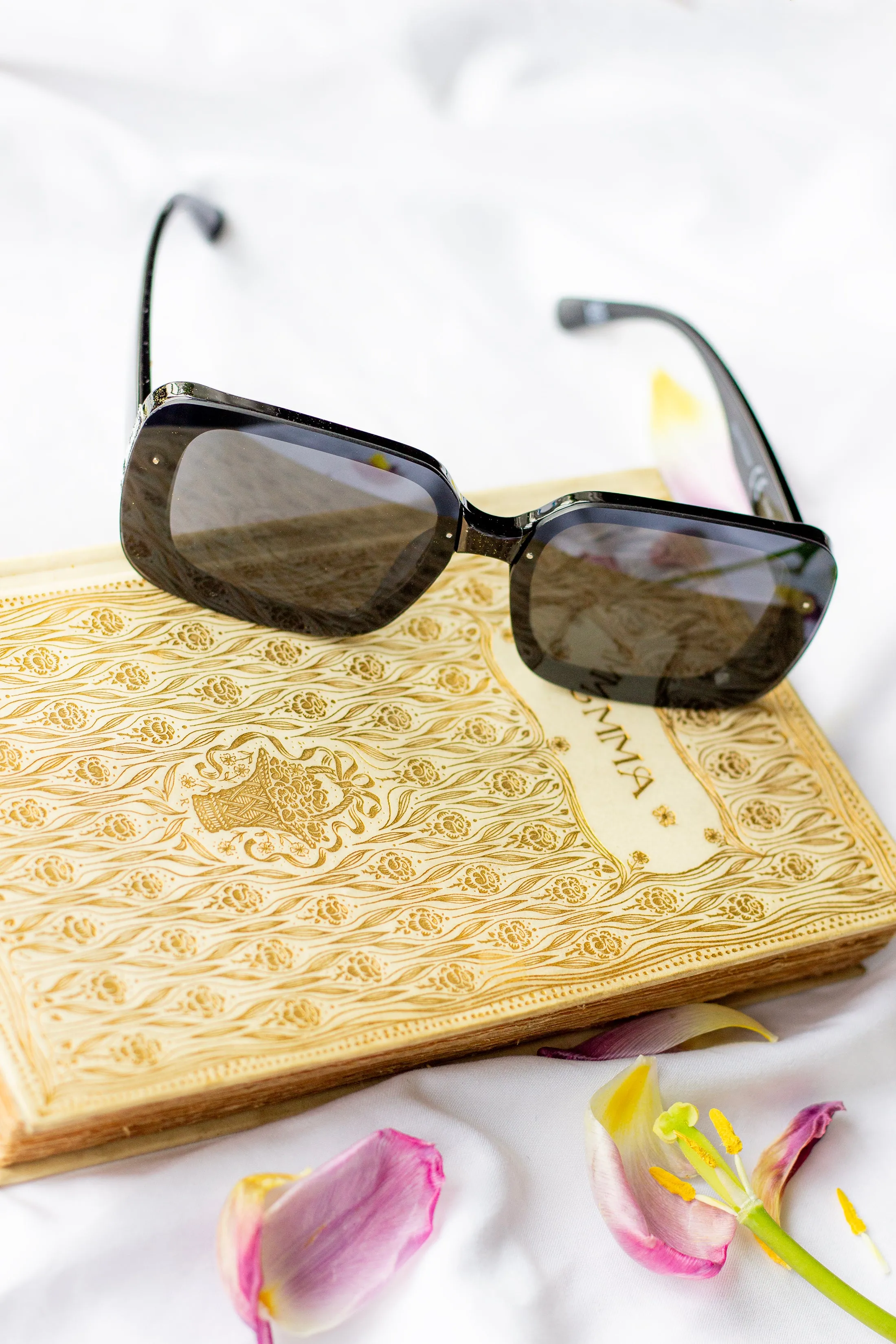 Rectangle Front Lens Side Texture Sunglasses
