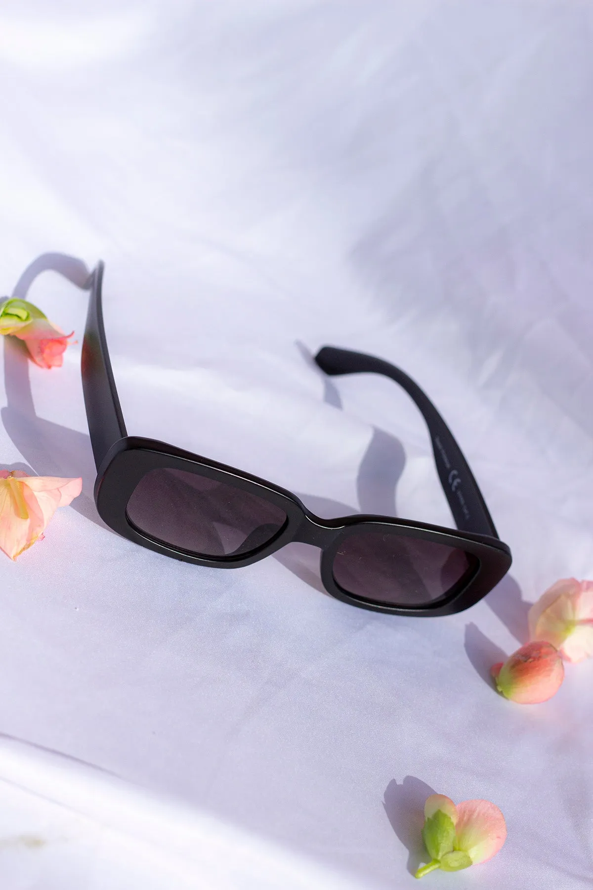 Rounded Rectangle 90s Look Sunglasses