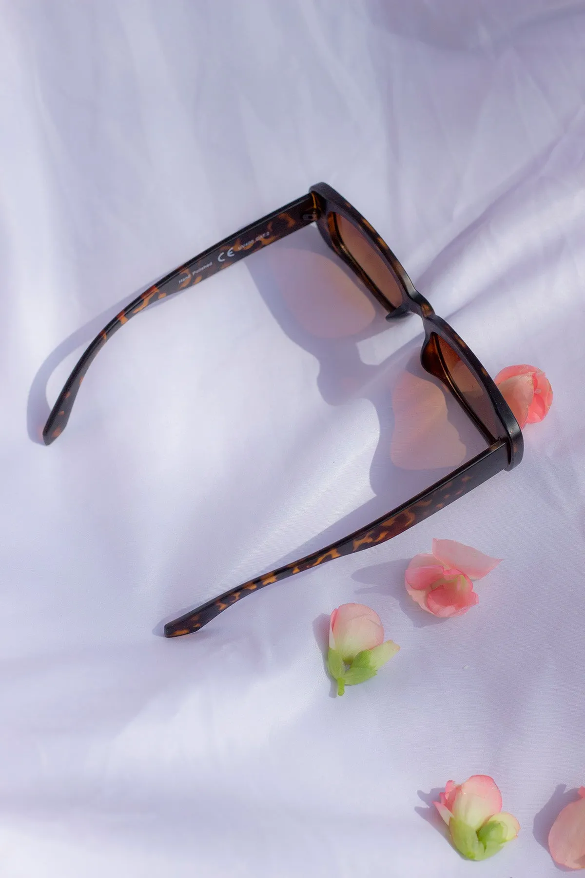 Rounded Rectangle 90s Look Sunglasses