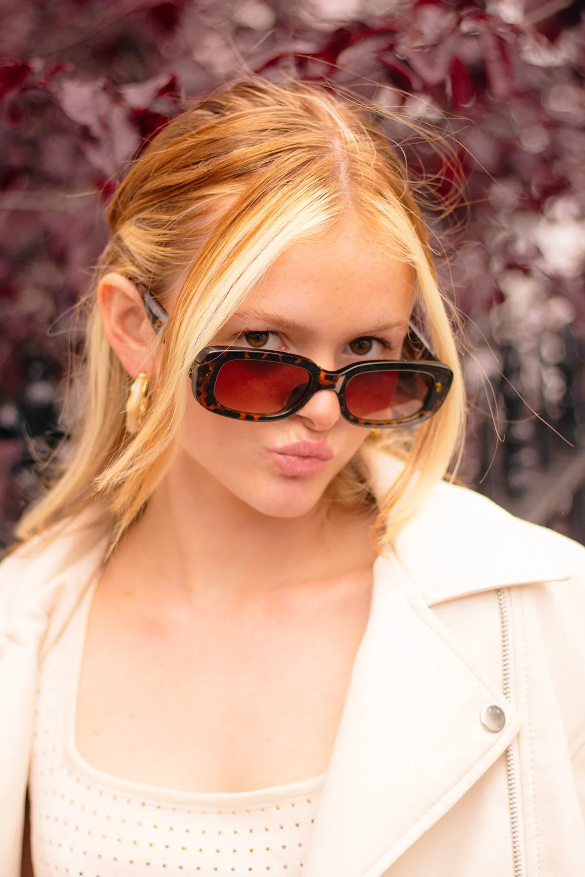 Rounded Rectangle 90s Look Sunglasses