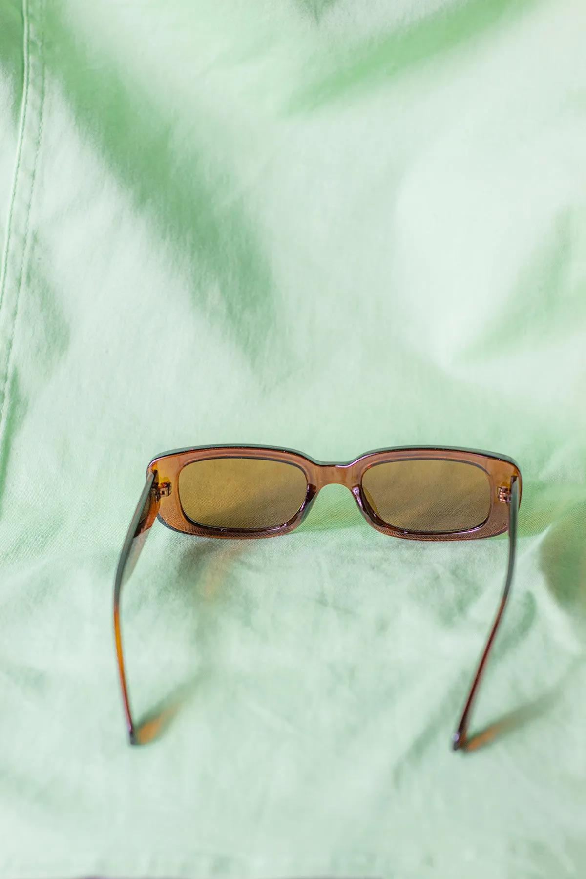 Rounded Rectangle 90s Look Sunglasses