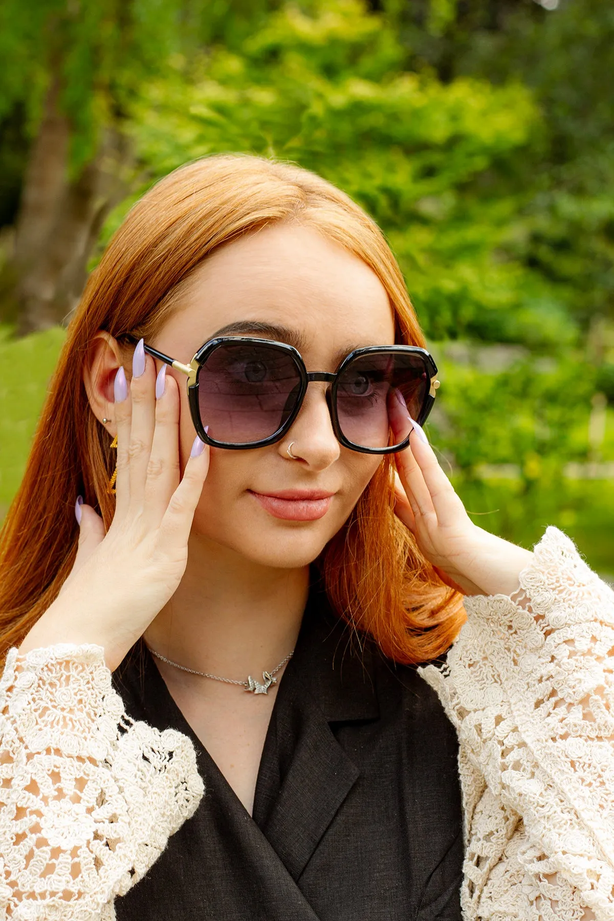 Rounded Square Screw Detail Side Arm Sunglasses