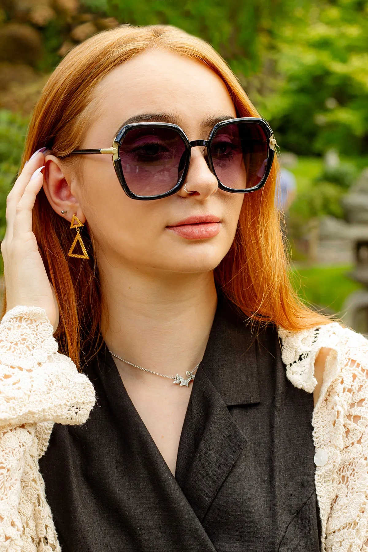 Rounded Square Screw Detail Side Arm Sunglasses