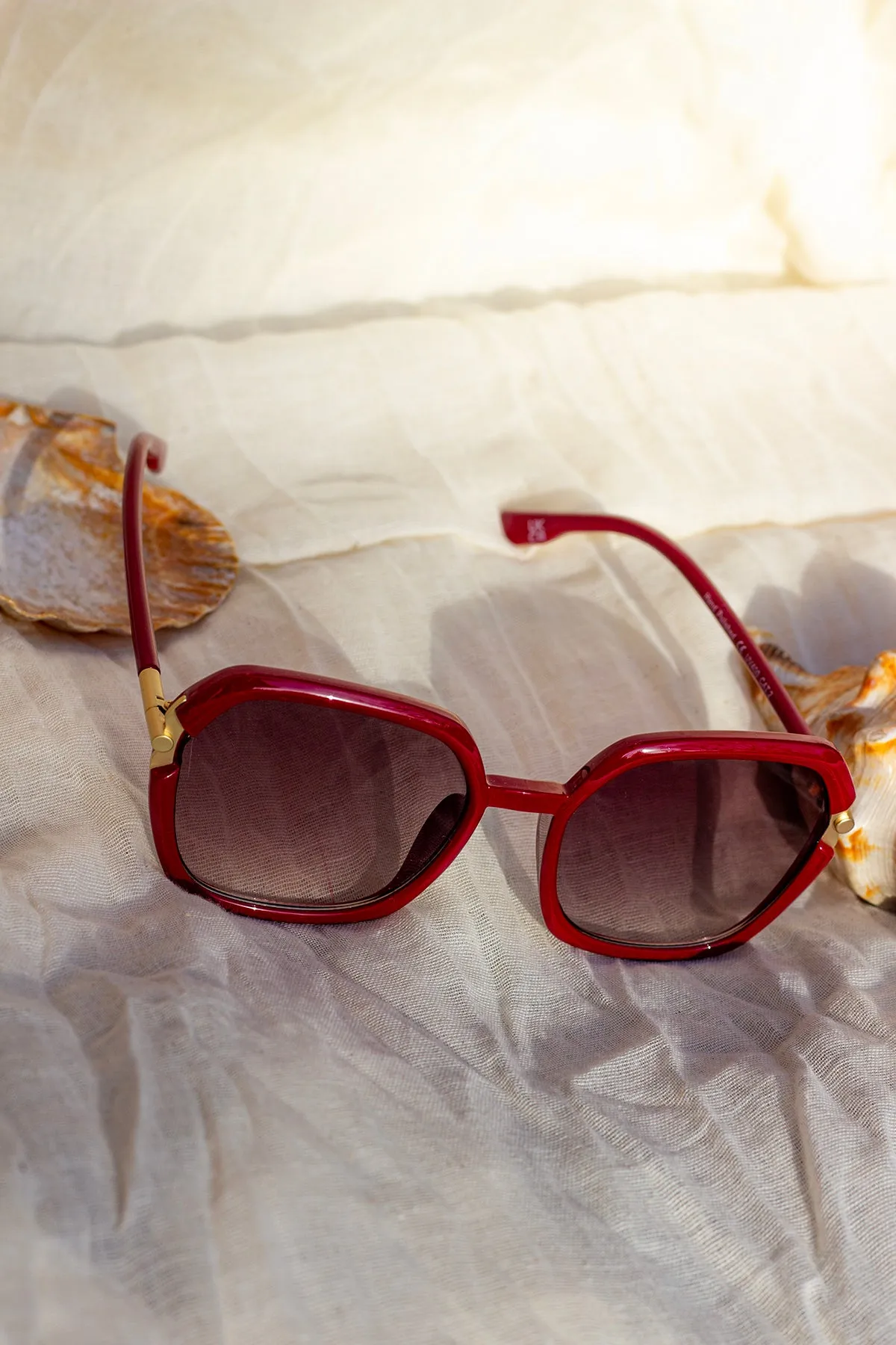 Rounded Square Screw Detail Side Arm Sunglasses