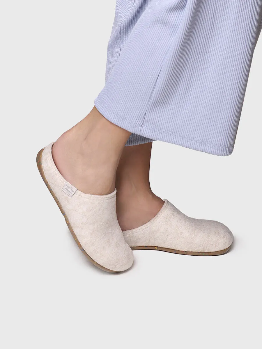 Women's clog-style shoe made from recycled felt in Raw - MONA-FR