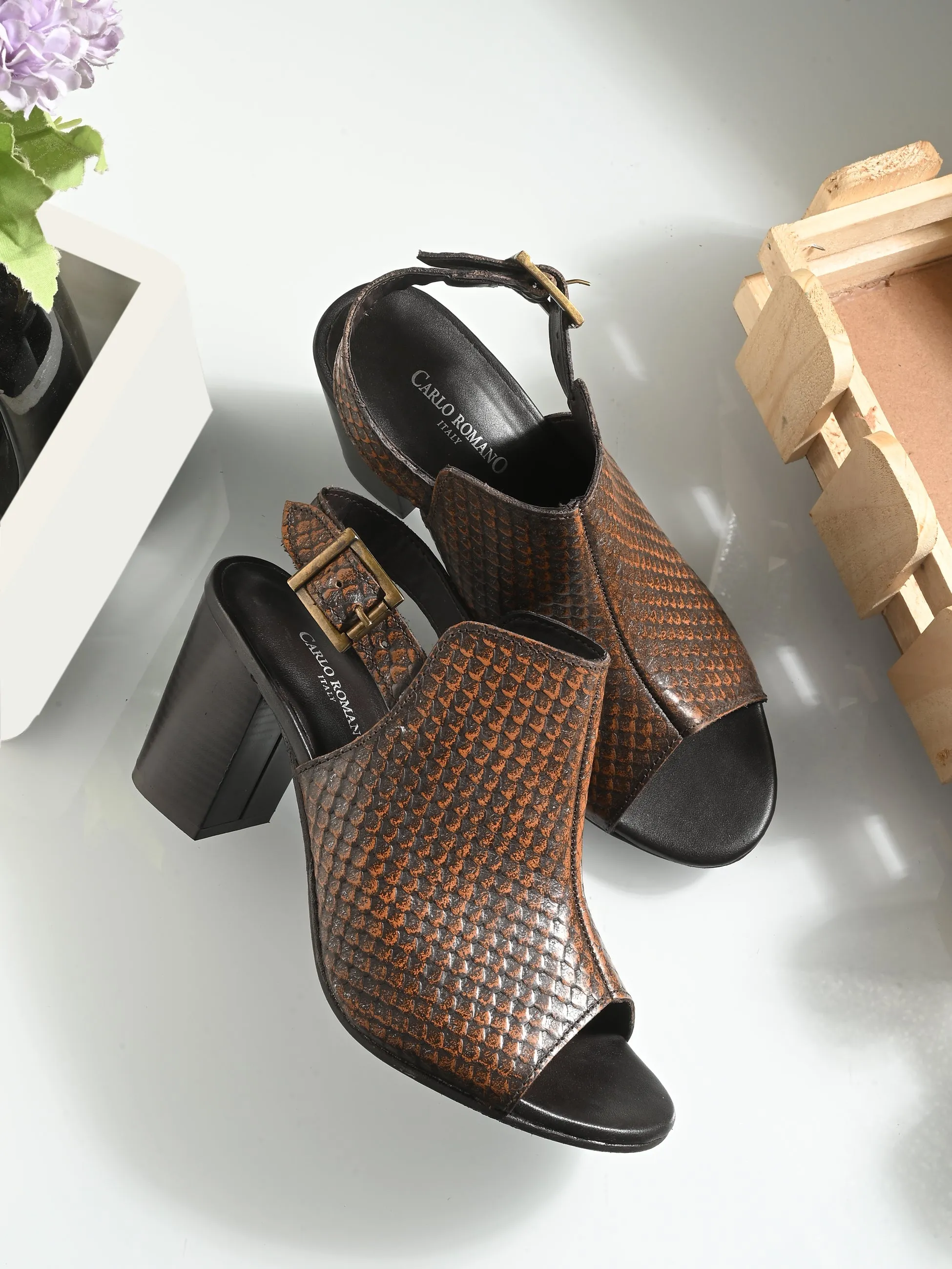 WOMEN'S GENUINE LEATHER SANDAL